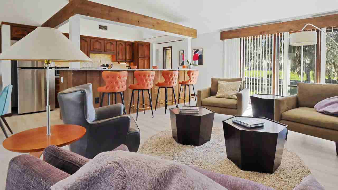 7669 Nw 56th Pl #NA - Photo 3 of 17