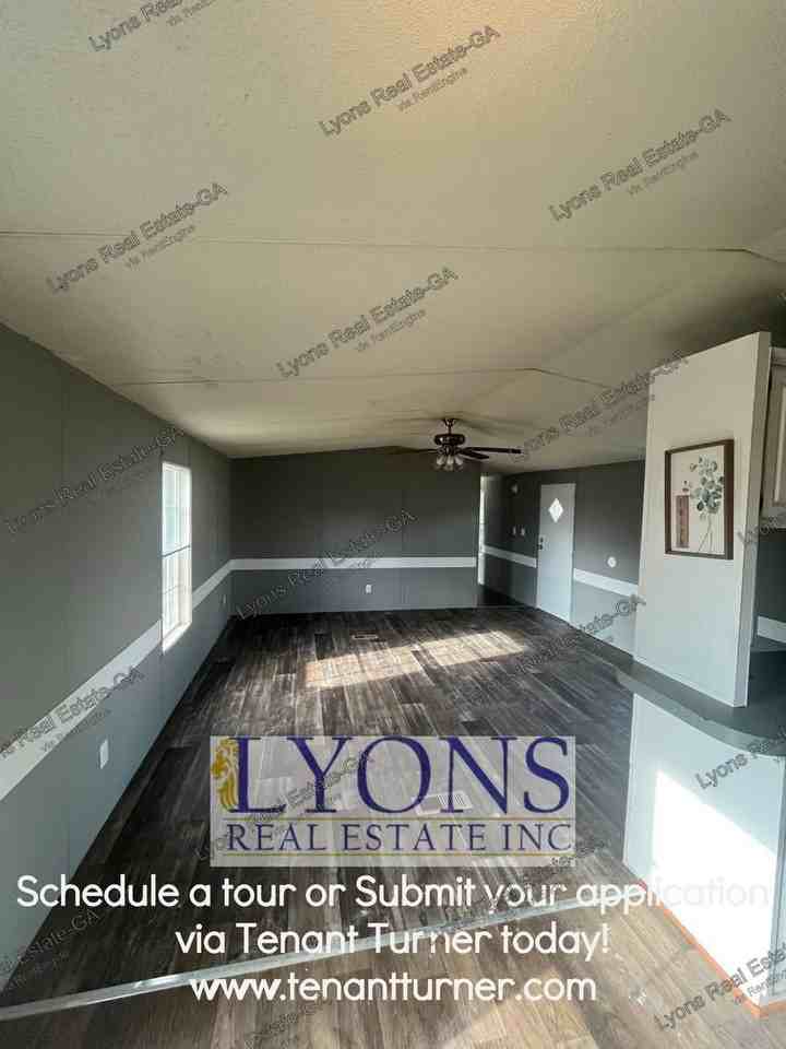503 Chamblee Ln - Photo 5 of 11