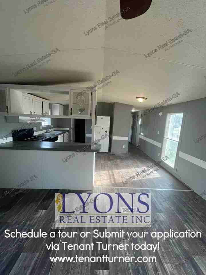 503 Chamblee Ln - Photo 6 of 11