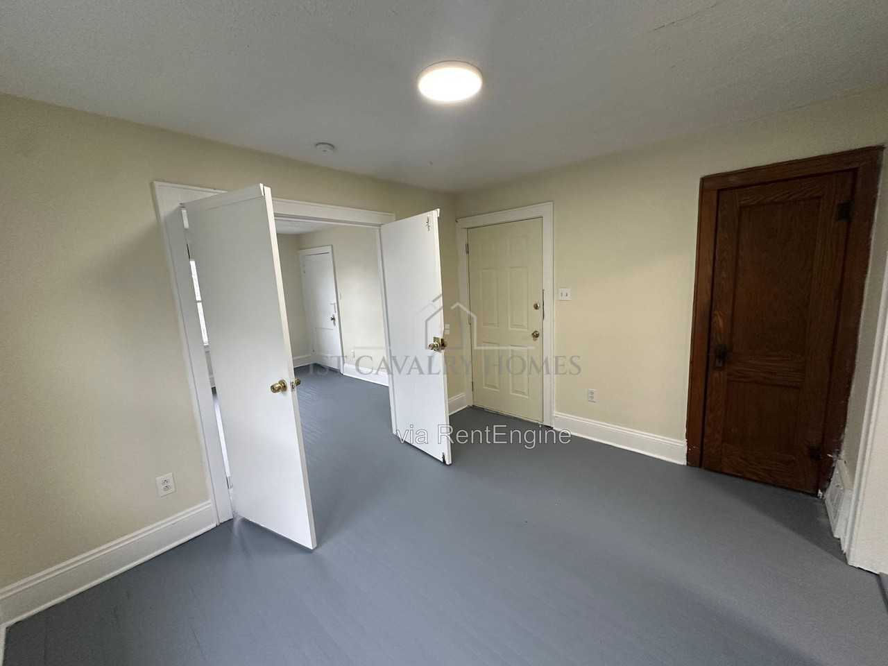 779 E Exchange St #3 - Photo 5 of 10