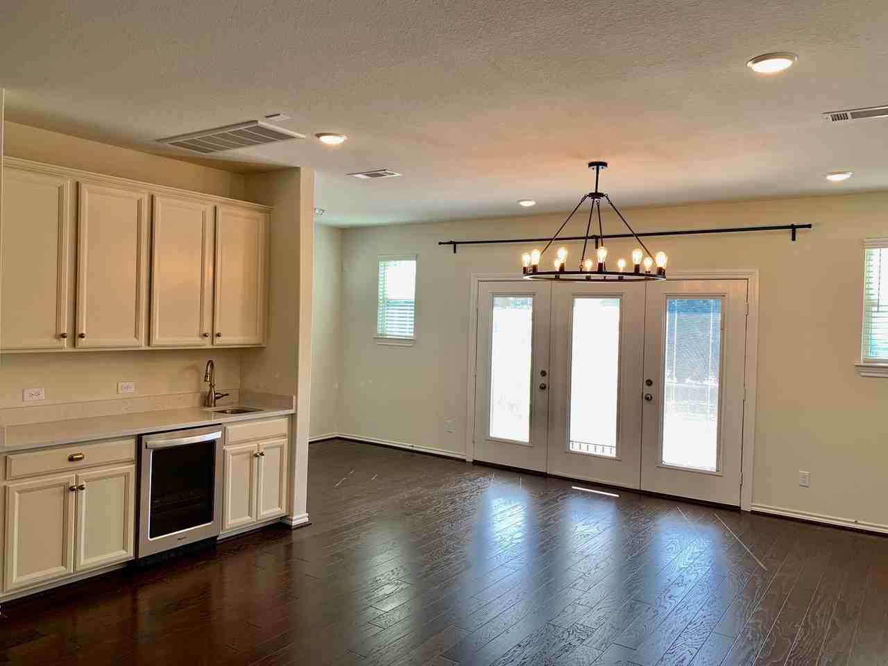 8604 Cedardale Park Dr - Photo 5 of 38