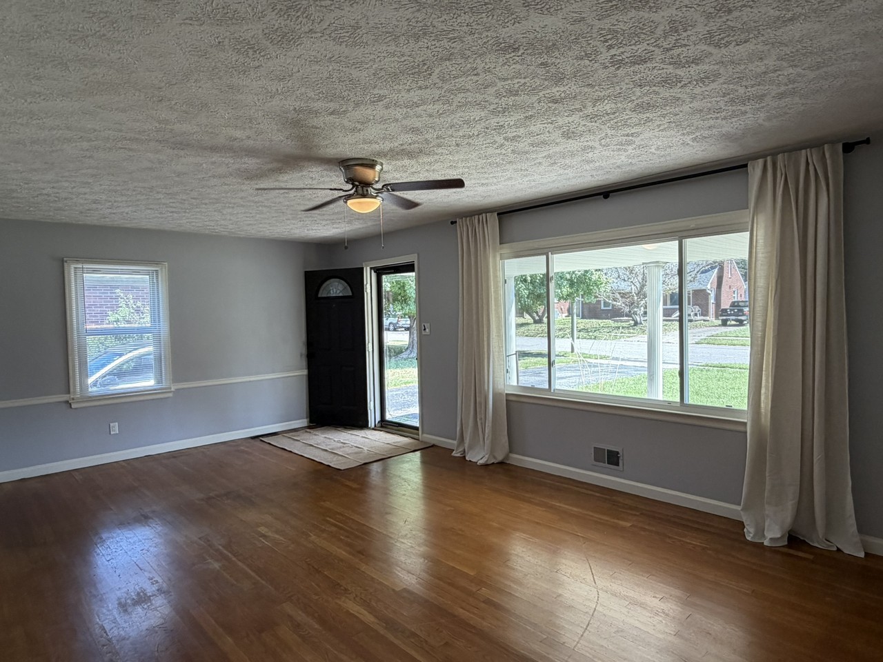 1809 Yorktown Rd #NA - Photo 3 of 23
