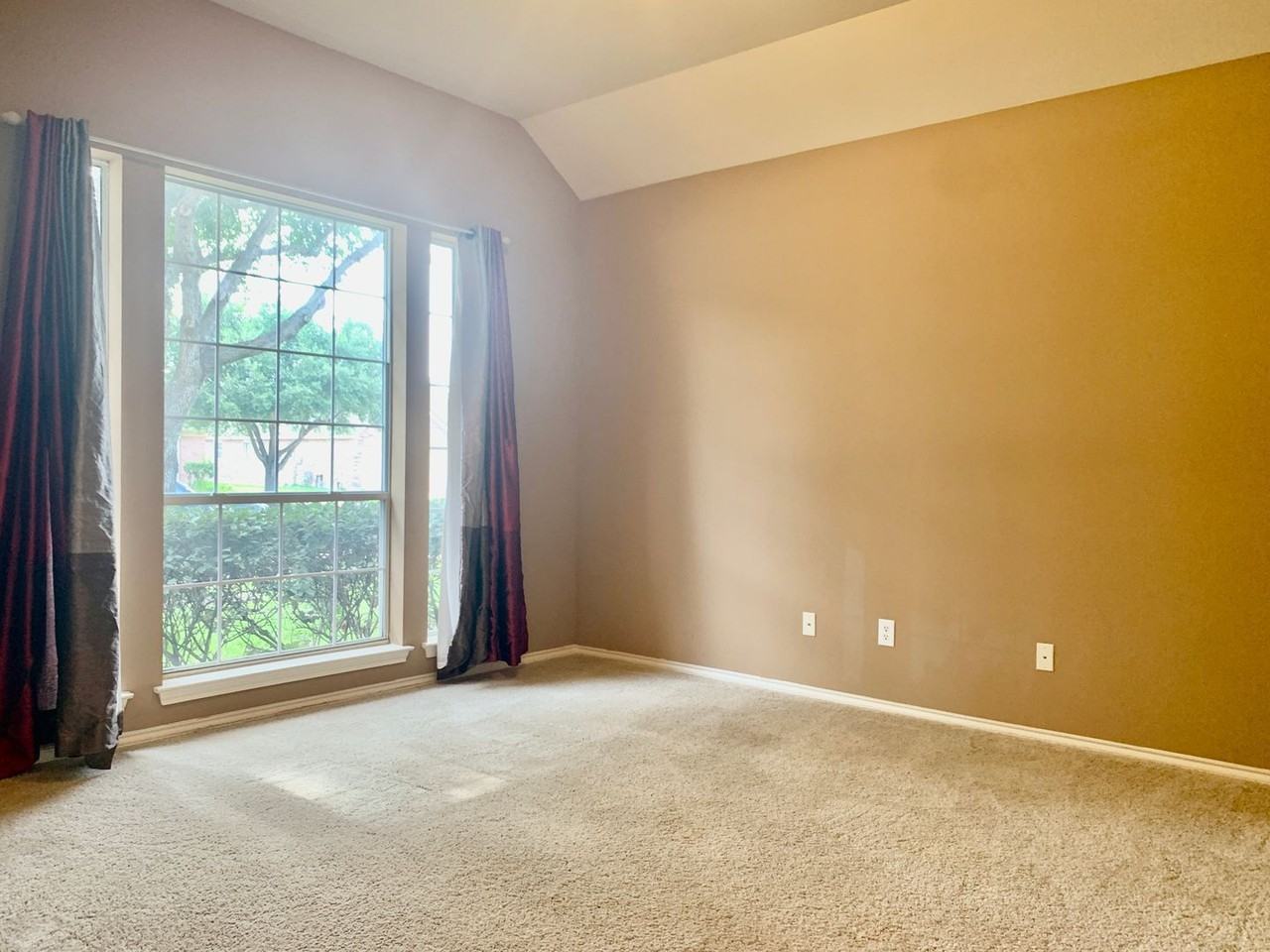 11210 Jadestone Creek Ln - Photo 3 of 33