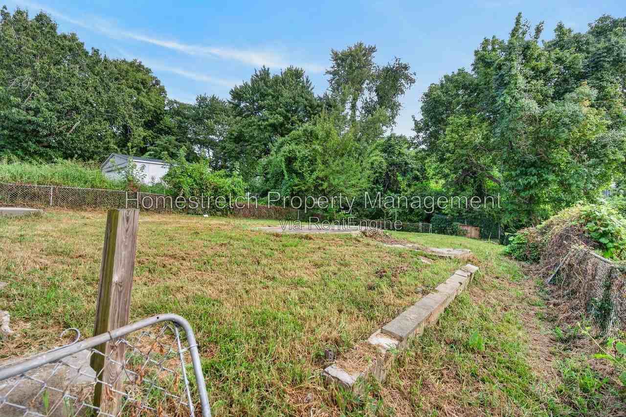 452 Bluff Dr - Photo 4 of 28