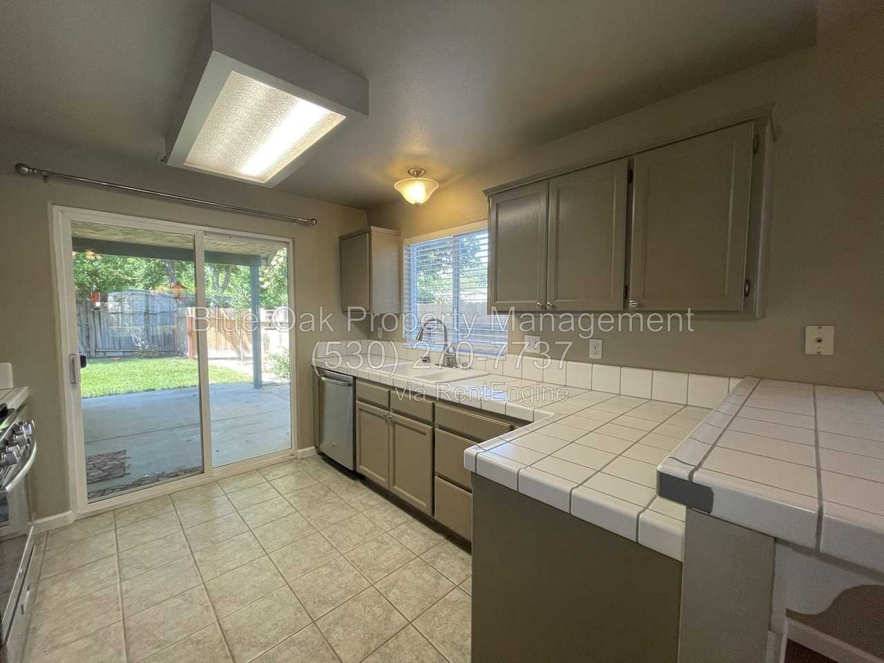 3079 Boulder Dr - Photo 6 of 13