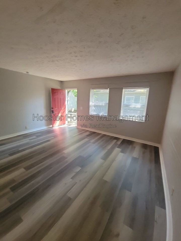 1254 W 23rd St #12 - Photo 5 of 25