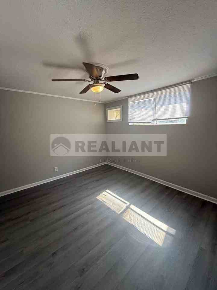 1708 Jennifer Rd #A5 - Photo 7 of 20