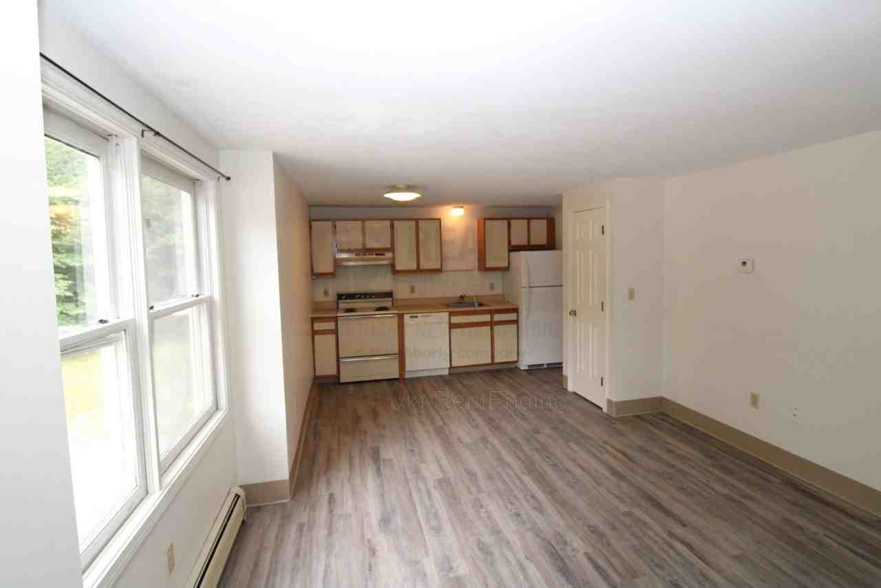 28 Ivy Ln #4 - Photo 4 of 21