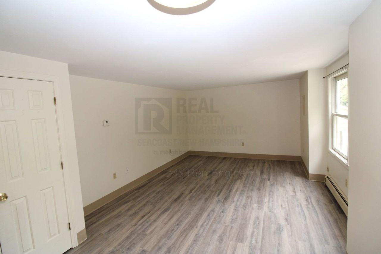 28 Ivy Ln #4 - Photo 6 of 21