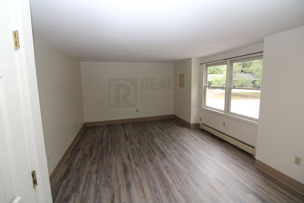 28 Ivy Ln #4 - Photo 7 of 21