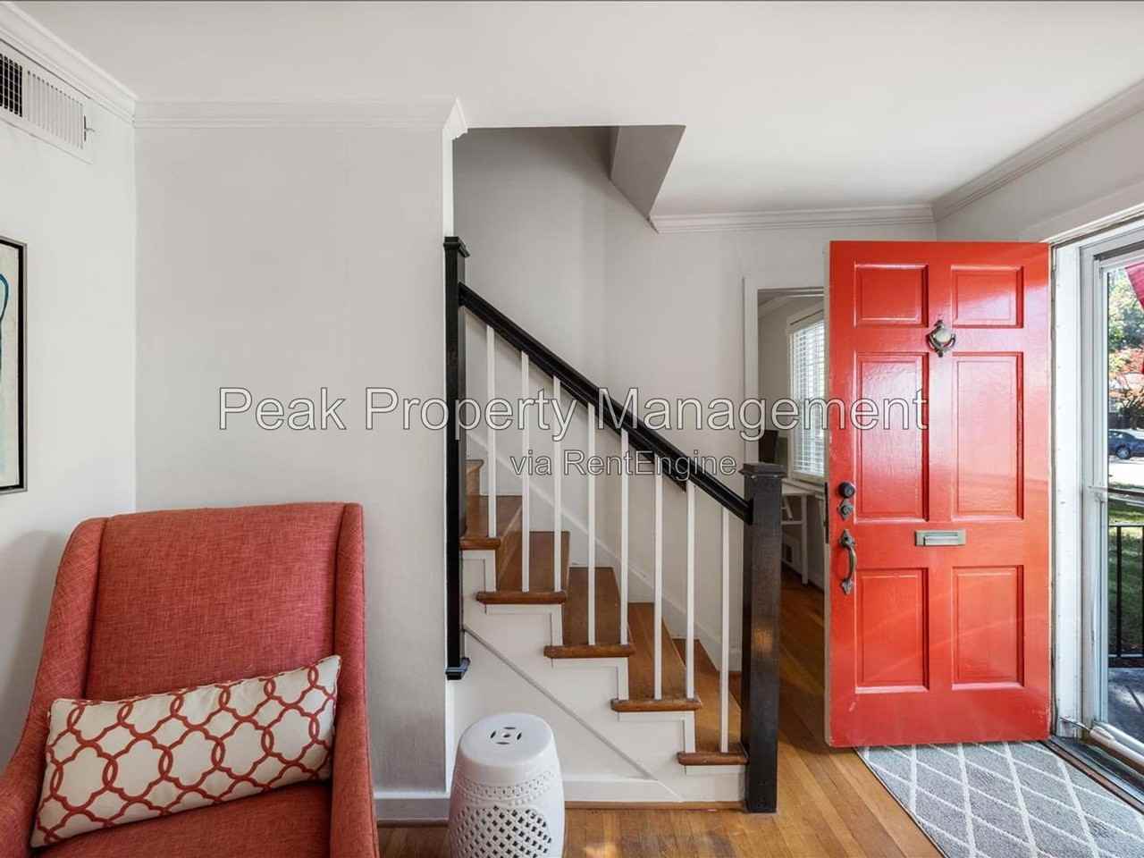 3908 Kensington Ave - Photo 7 of 24