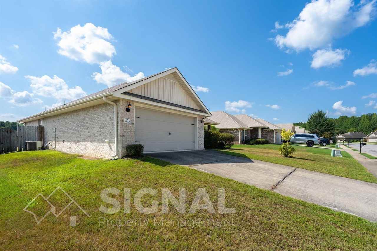 473 River Crest Dr N - Photo 3 of 32