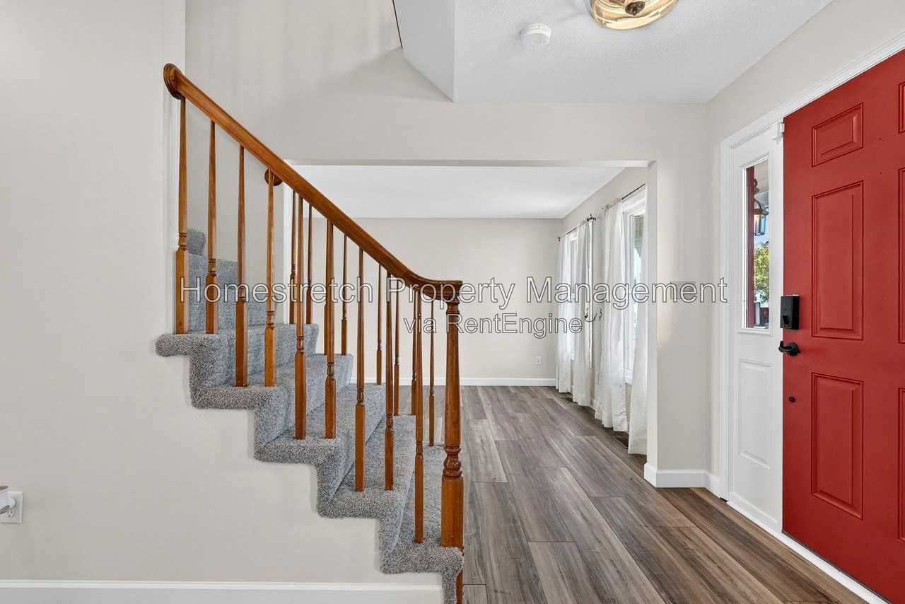 6910 Emmons Dr - Photo 3 of 50
