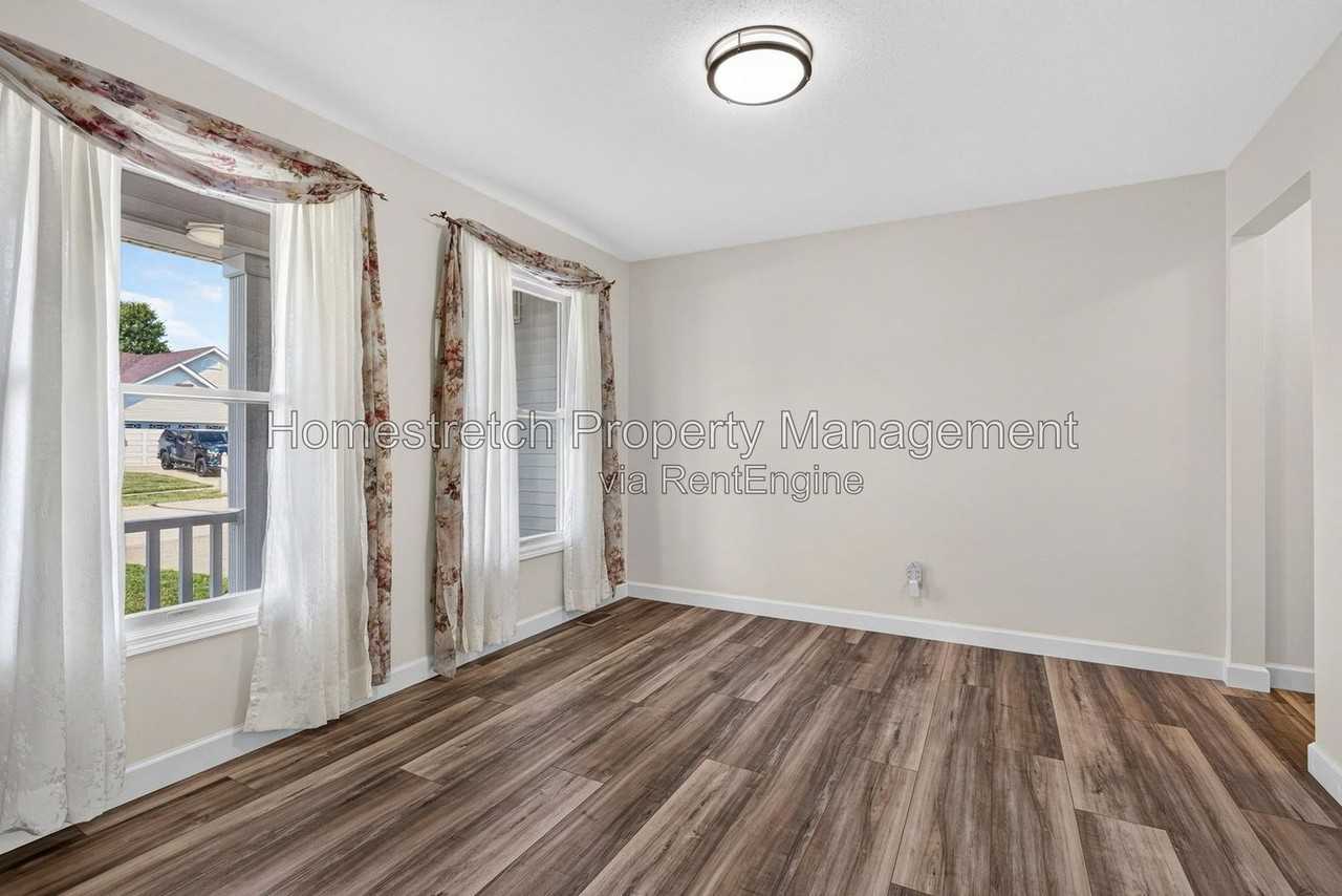 6910 Emmons Dr - Photo 5 of 50