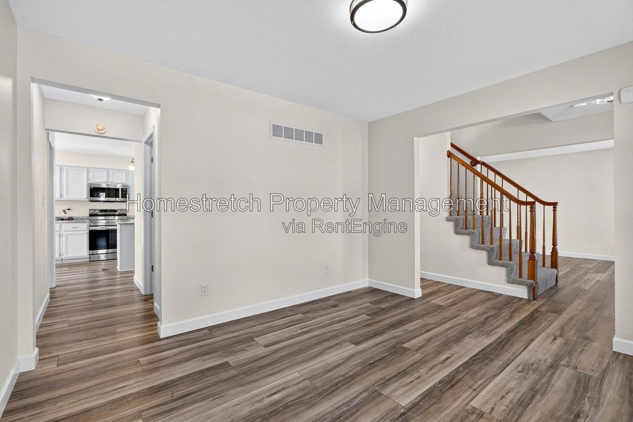 6910 Emmons Dr - Photo 6 of 50