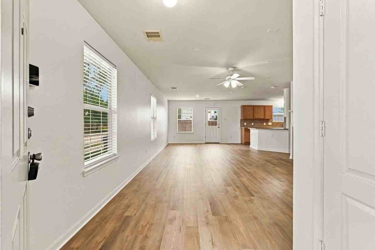 2703 Skyview Glen Ct - Photo 2 of 25