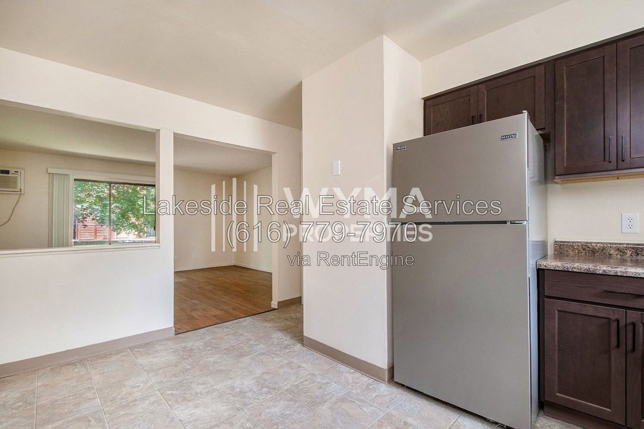 1015 36th St Sw #6 - Photo 7 of 31