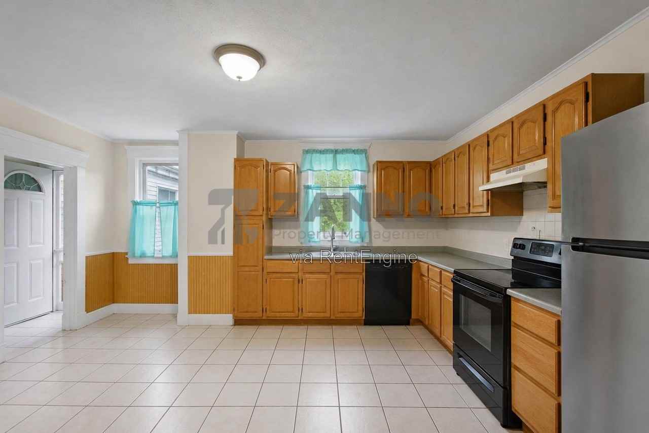 535 Washington St #3 - Photo 3 of 32