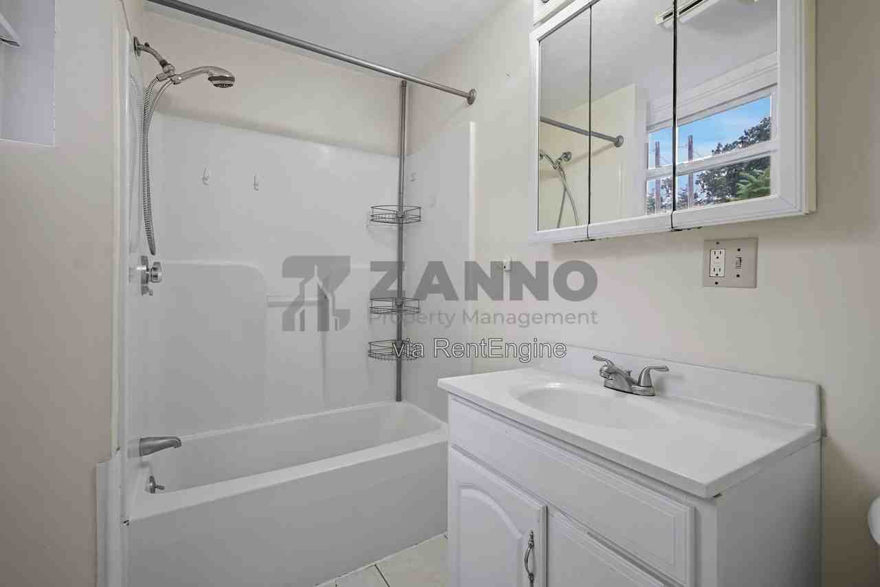535 Washington St #3 - Photo 6 of 32