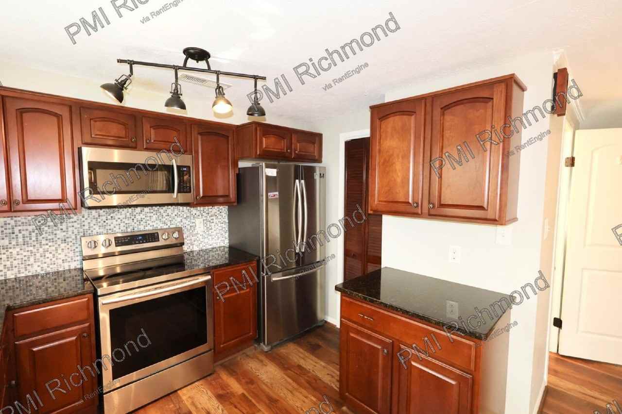 4802 Ballyshannon Ct - Photo 7 of 21
