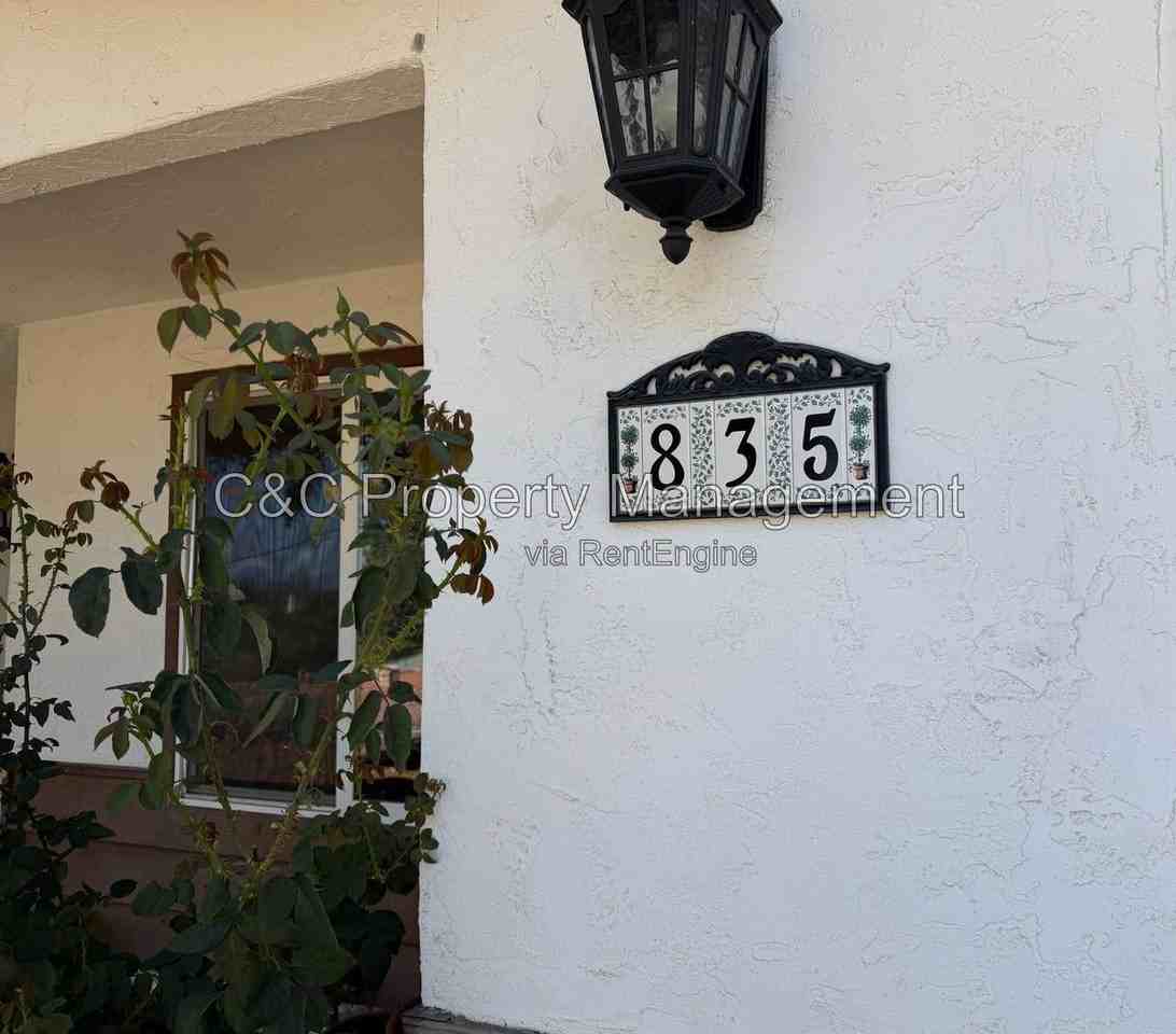 835 S Upas St - Photo 2 of 20