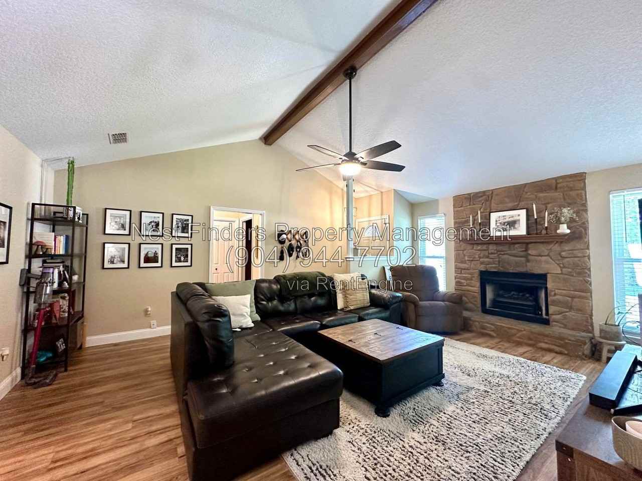 2051 Oak Water Dr - Photo 7 of 44