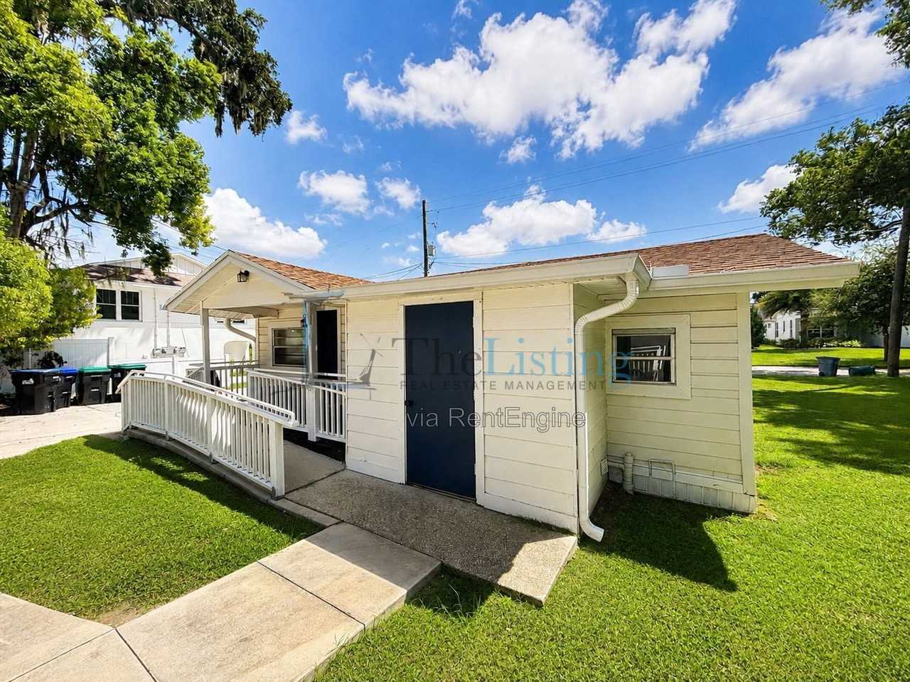 2310 S Shine Ave #A - Photo 4 of 25