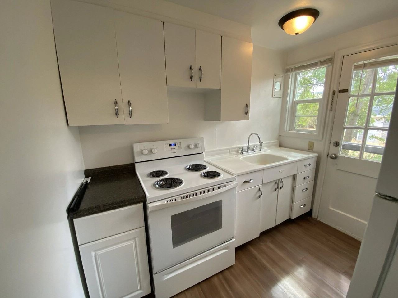 443 Ne Winchester St - Photo 6 of 24