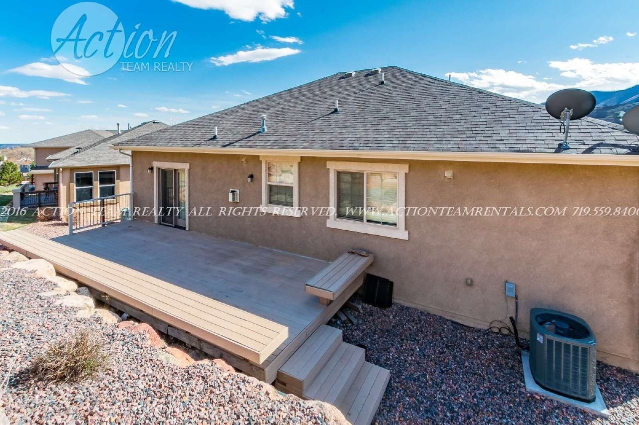 7225 Centennial Glen Dr - Photo 5 of 31