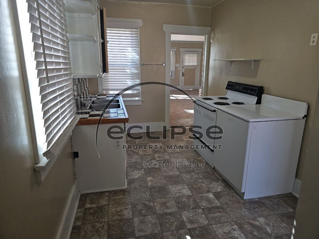 204 Edison Ave #B - Photo 4 of 12