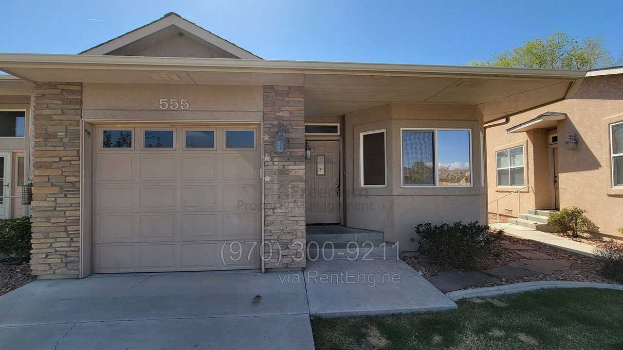 555 Garden Grove Ct - Photo 2 of 11