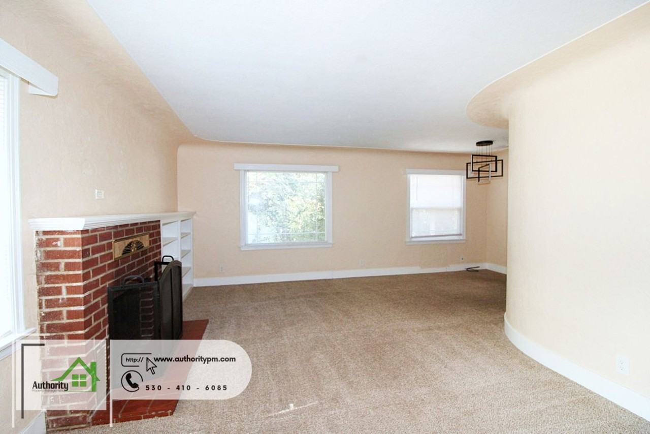 686 Coronado St - Photo 5 of 22