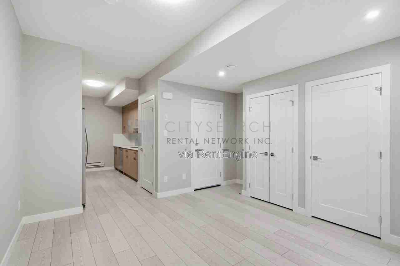 9441B Huxbury Dr Ne - Photo 2 of 12