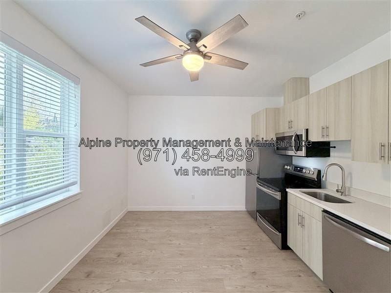 3014 Se 8th Ave #304 - Photo 4 of 11