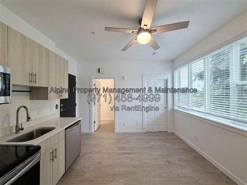 3014 Se 8th Ave #304 - Photo 5 of 11