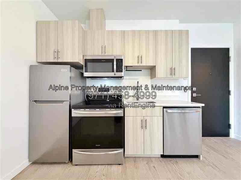 3014 Se 8th Ave #304 - Photo 6 of 11