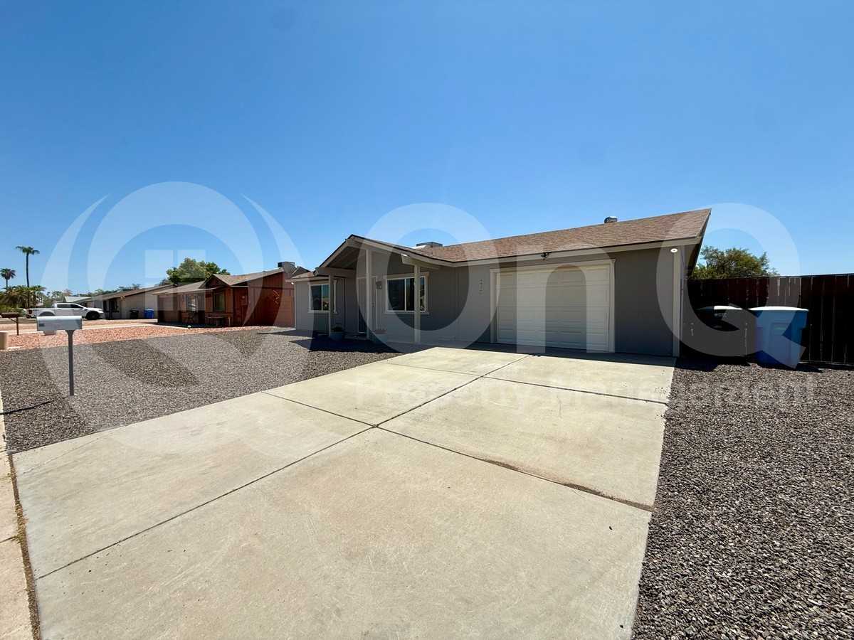4039 E Friess Dr - Photo 2 of 16