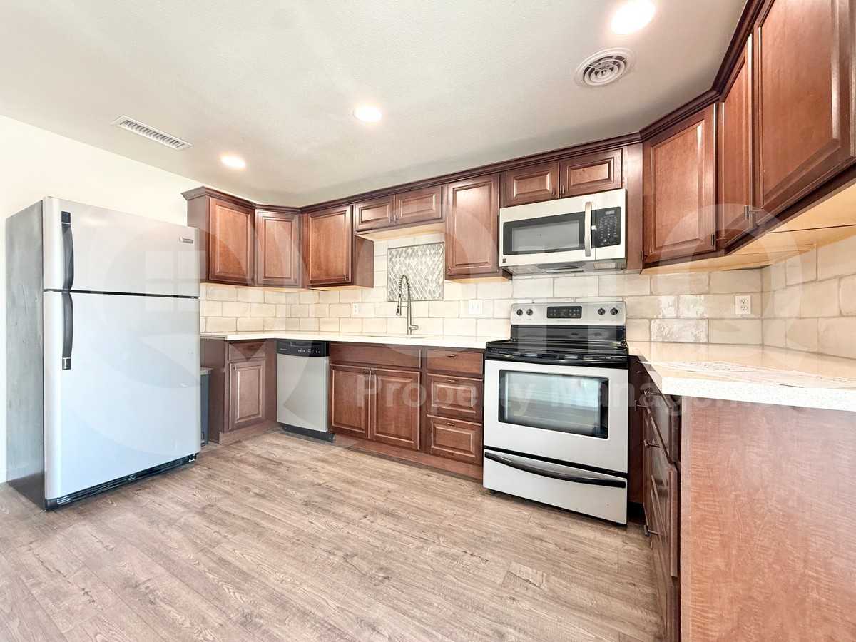 4039 E Friess Dr - Photo 5 of 16
