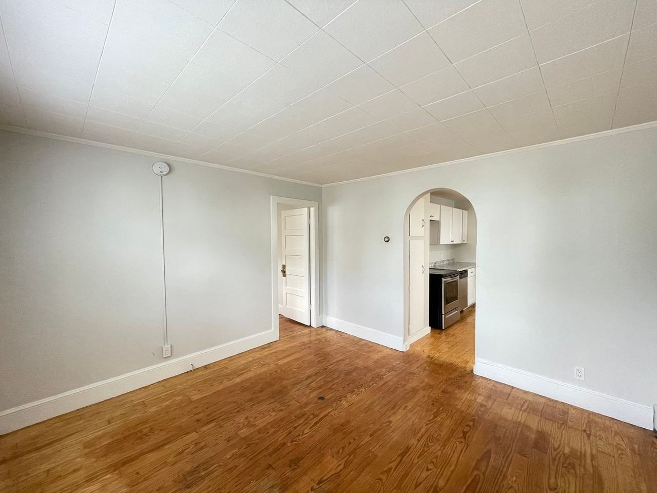 510 Montgomery St - Photo 6 of 21