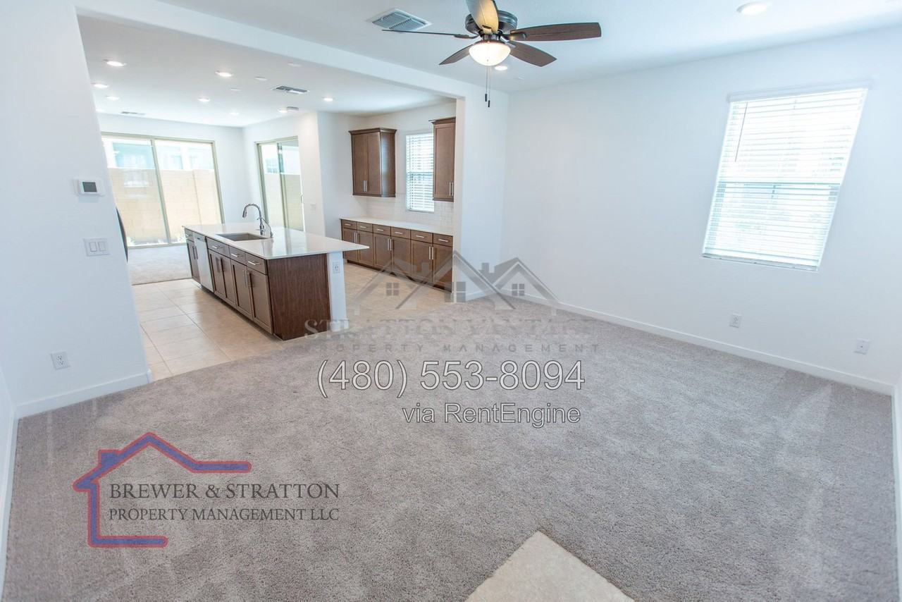 1097 E Chapman Dr - Photo 6 of 50