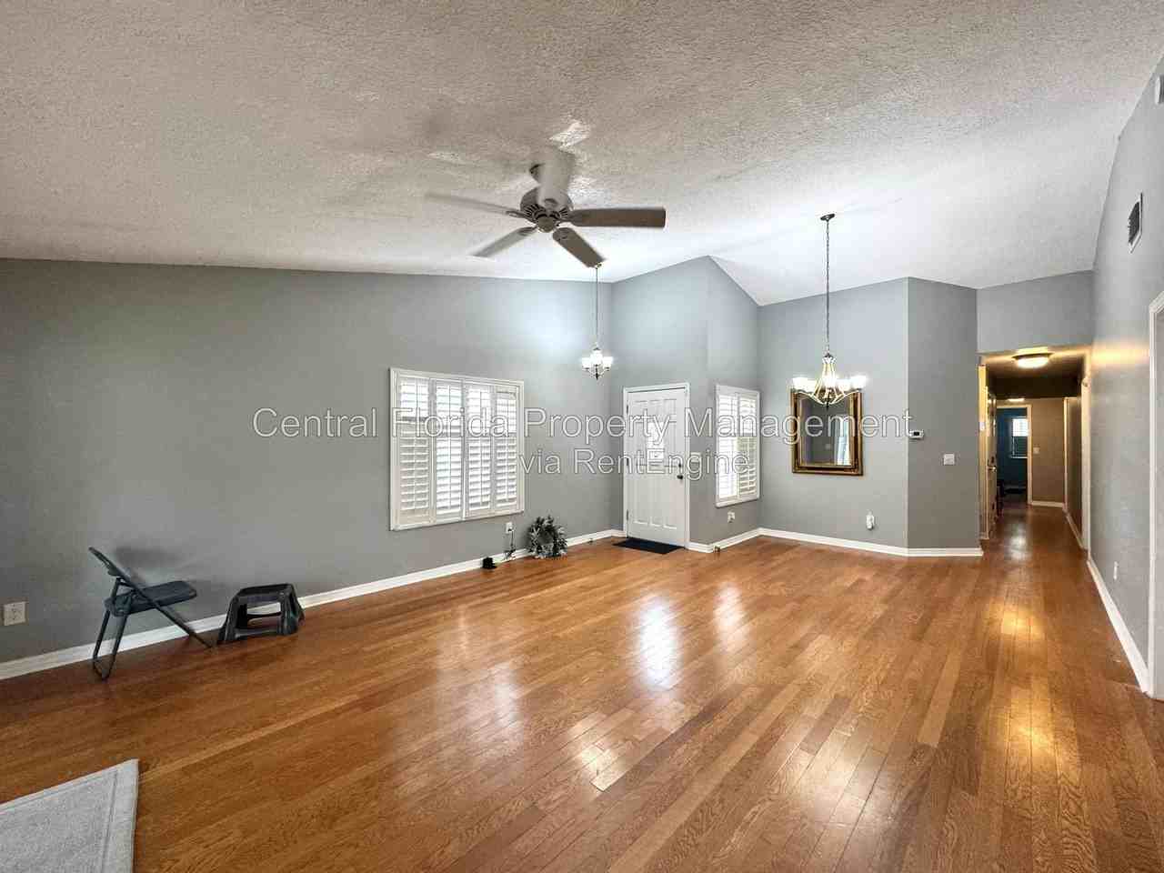 2939 Hanover Ct - Photo 4 of 17