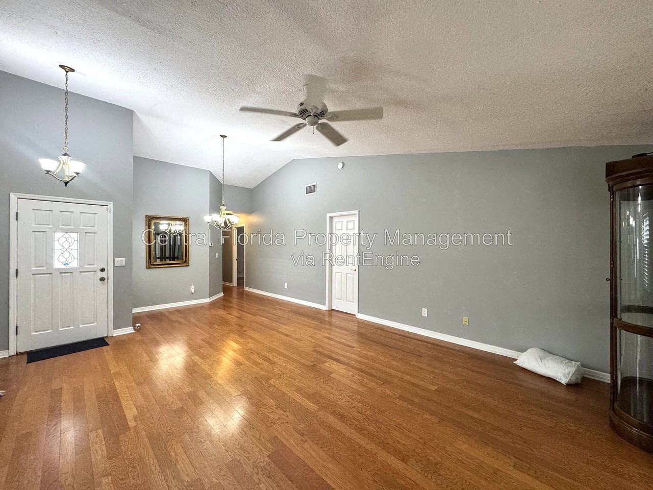 2939 Hanover Ct - Photo 5 of 17
