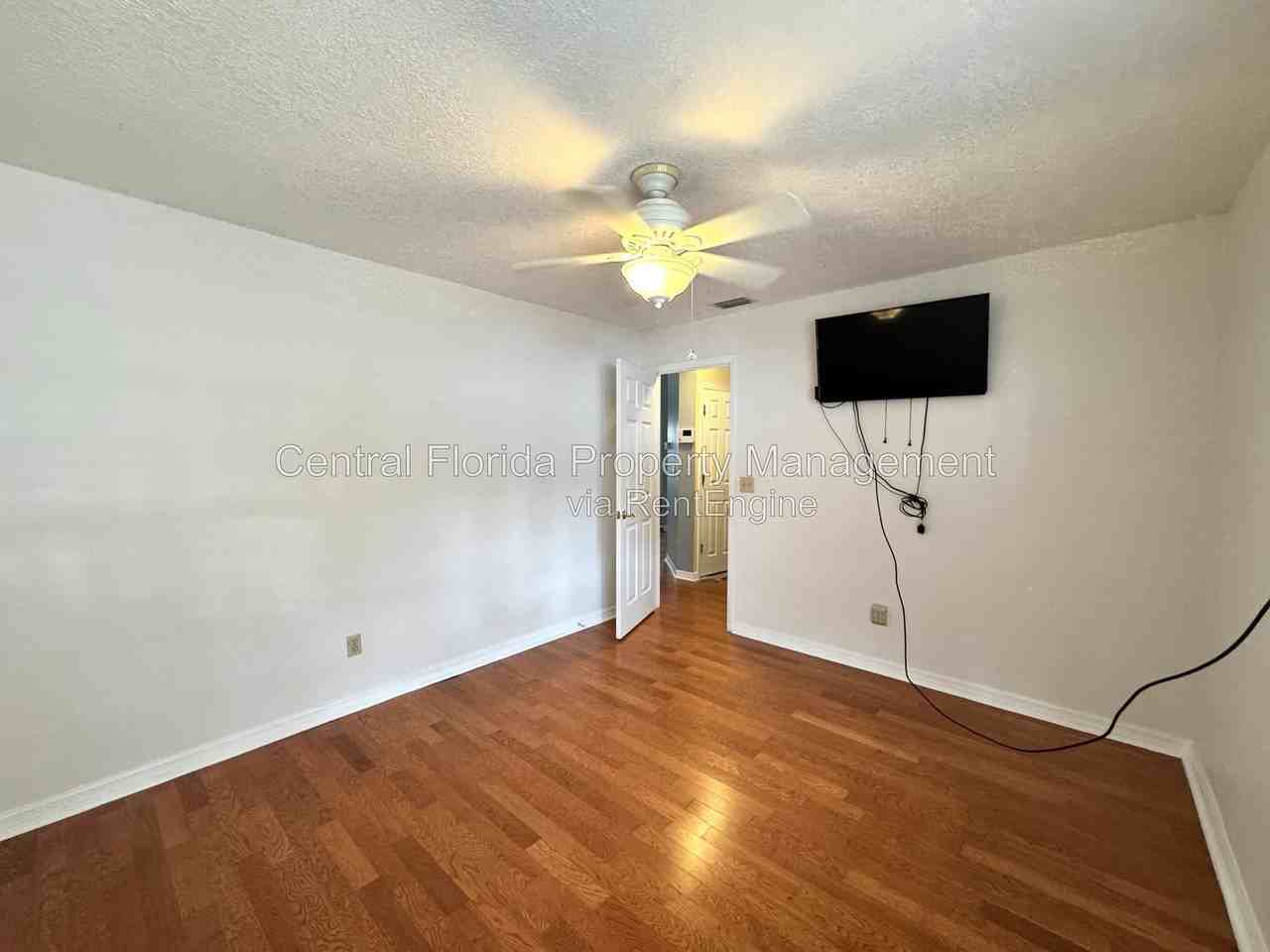 2939 Hanover Ct - Photo 7 of 17