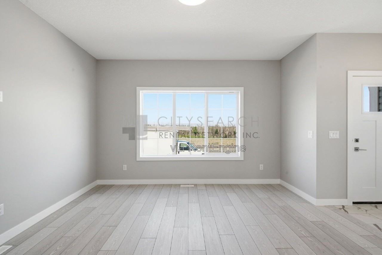 9441A Huxbury Dr Ne - Photo 4 of 39