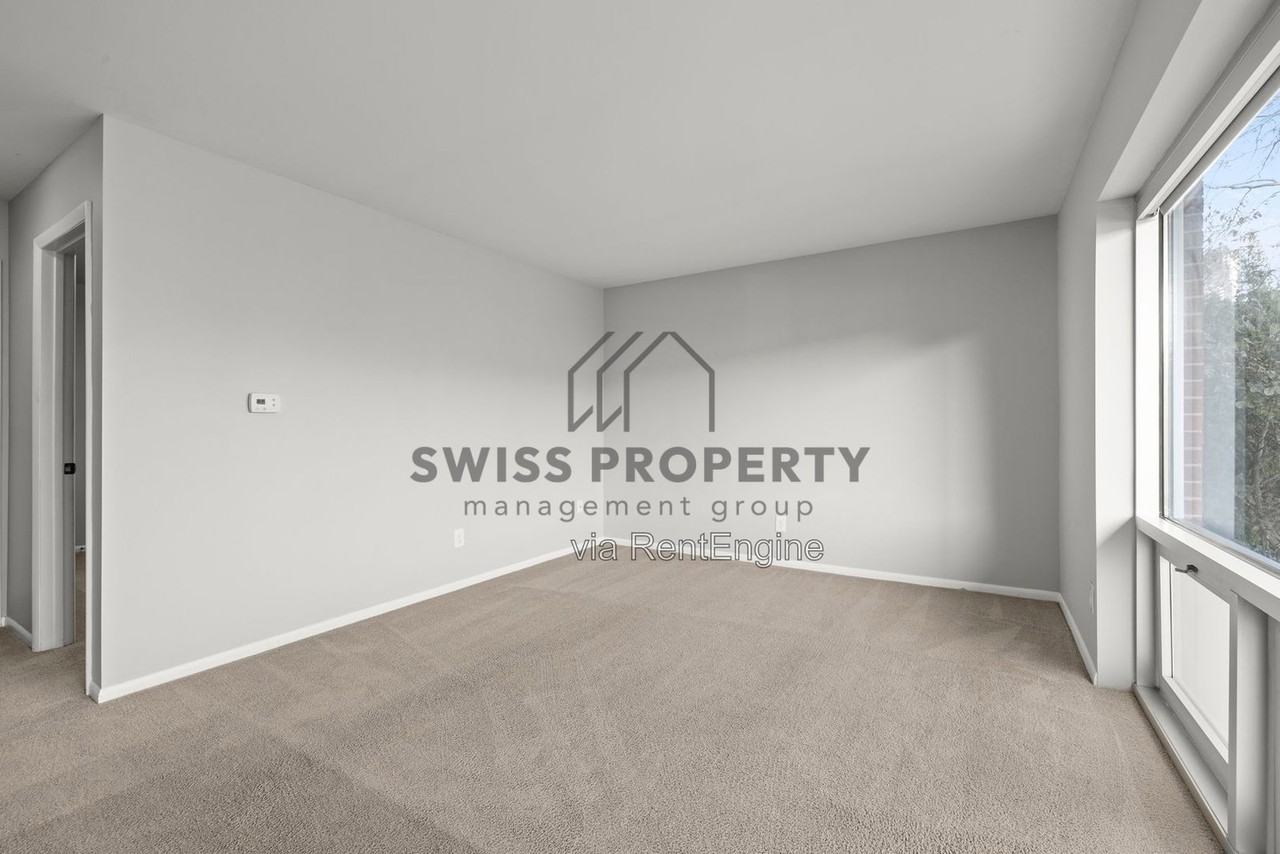 1155 Edgehill Rd #14 - Photo 5 of 18