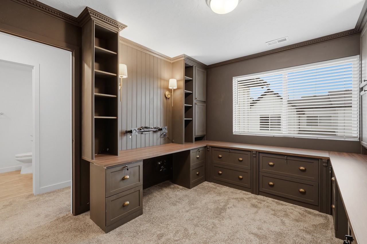 693 S Grant Ln #693 - Photo 6 of 11