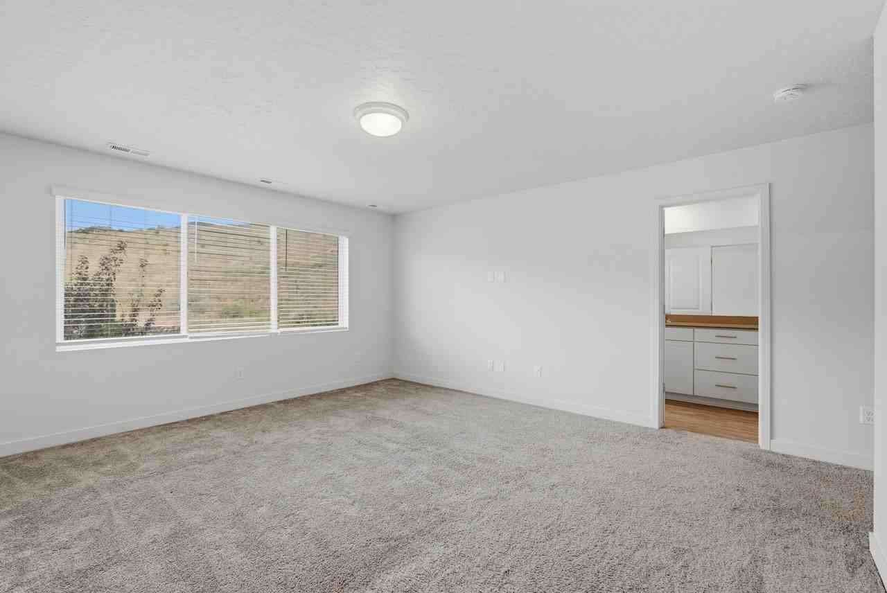 693 S Grant Ln #693 - Photo 7 of 11