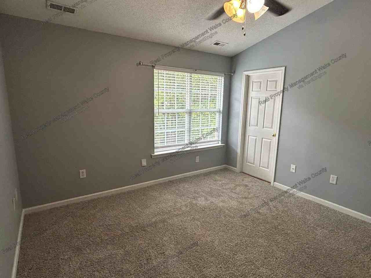 10815 Galand Ct - Photo 6 of 39
