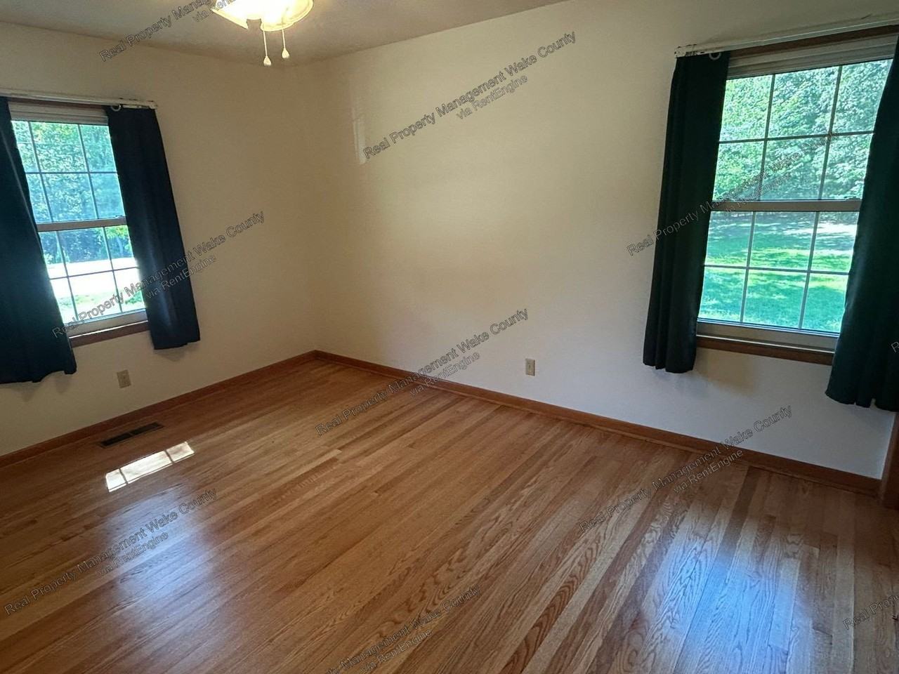 7800 Penny Rd - Photo 6 of 43