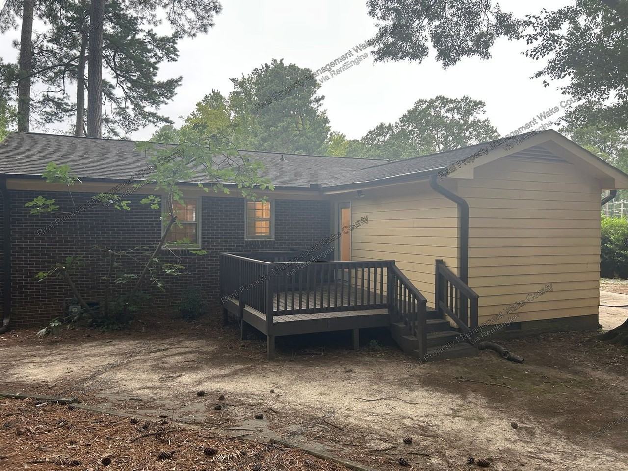 722 Brunswick Pl - Photo 3 of 37